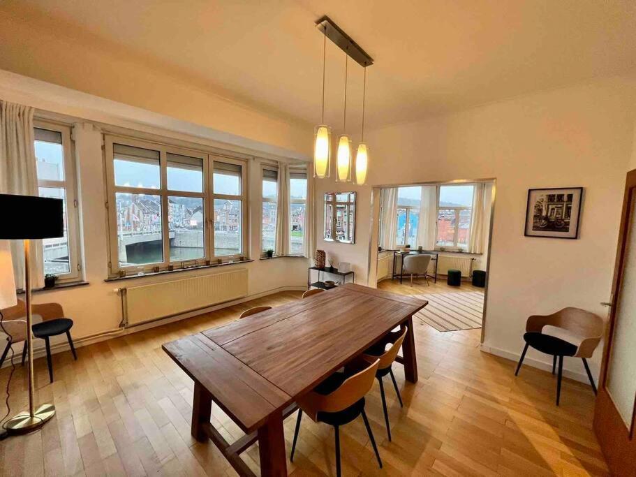 Bellevue - Grand Appartement Pour 5 Sur Les Quais De La Meuse Lieja Exterior foto
